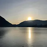 Lakeden Daire